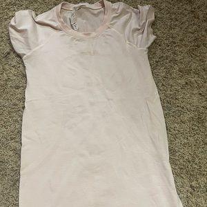 Lululemon Swiftly Tee sz 4 GUC